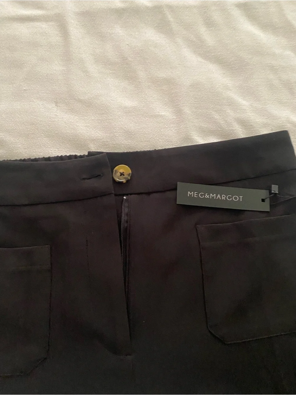 Meg & Margot Women's Black Elastic-Waist Dress Pants